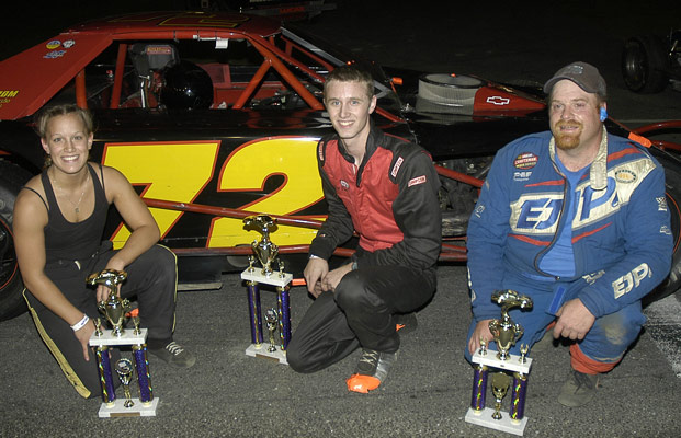 400w-DSC_2072.jpg (87431 bytes)