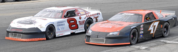 600w_2007625.jpg (38329 bytes)