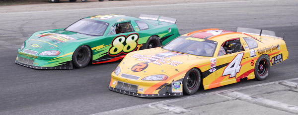 600w_2008713.jpg (48722 bytes)