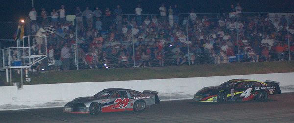 600-DSC_6991.jpg (37883 bytes)