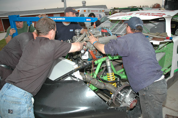 600W-DSC_4867.jpg (79428 bytes)