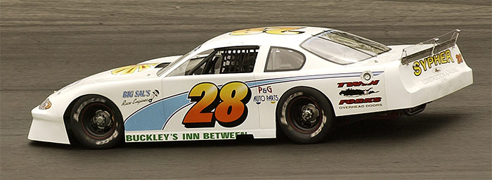 28-700-DSC_4567.jpg (54645 bytes)