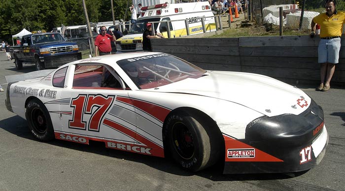 17-700-DSC_2550.jpg (63245 bytes)