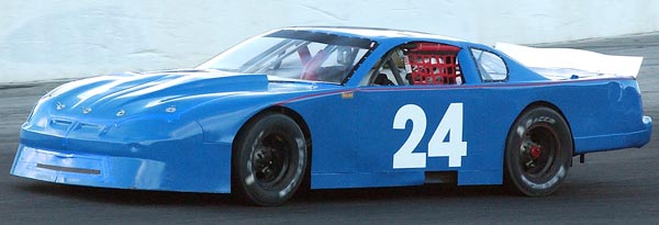 29x--24-600-DSC_7094.jpg (27834 bytes)