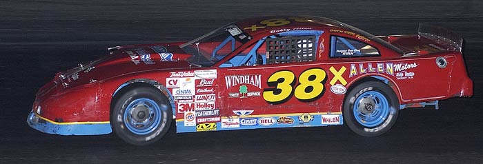 700-DSC_5930.jpg (35846 bytes)