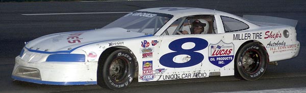 8-600-DSC_8639.jpg (29548 bytes)