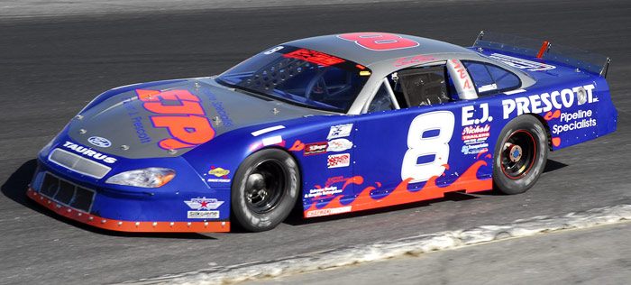 8-700_NM25508.jpg (72887 bytes)